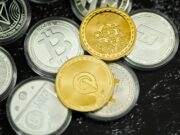 Основы блокчейна — что это и как работает? a pile of coins sitting on top of a table