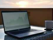 Лучшие платформы для трейдеров в 2024 году a laptop on a table