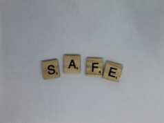 Тестнеты и разработка — как безопасно проверять новые протоколы brown and black letter b letter