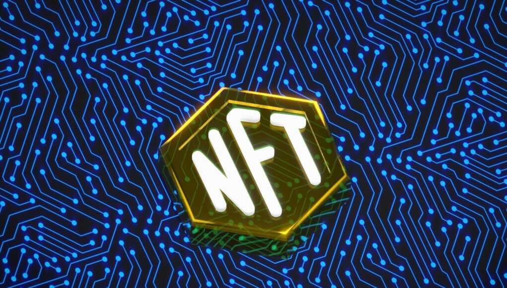 Как защитить NFT и цифровые коллекции от кражи a logo with a blue background